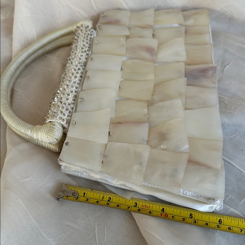 Statement piece genuine mother of pearl purse real pearl - Picture 7 of 12